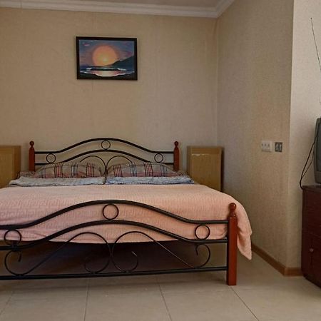 Hotel By The Sea Rozetta Sukhumi Esterno foto
