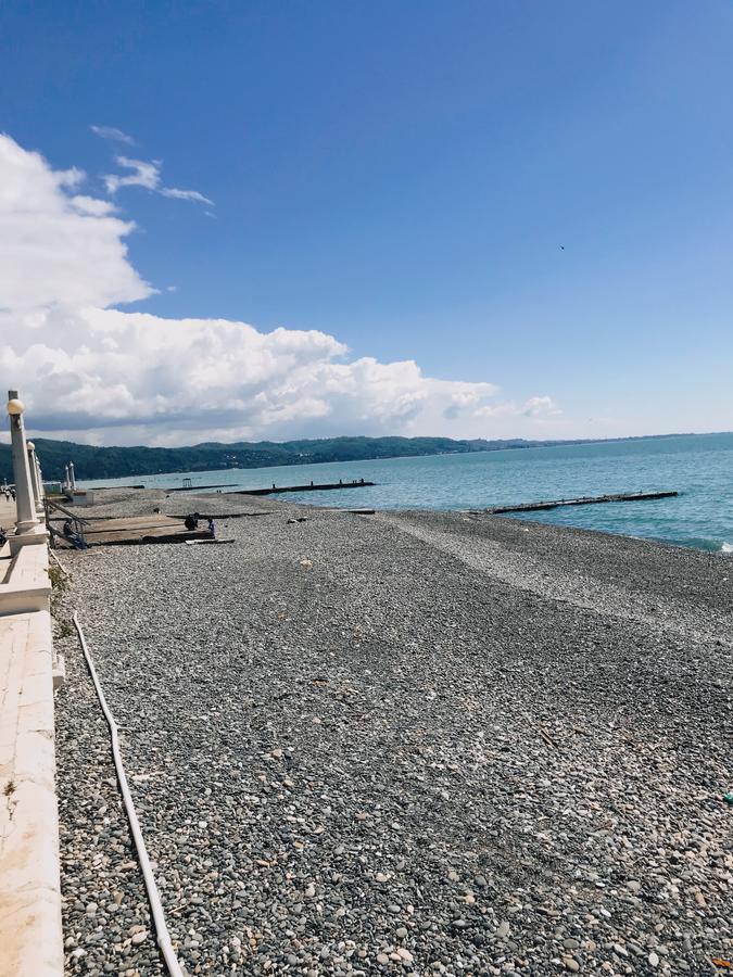 Hotel By The Sea Rozetta Sukhumi Esterno foto